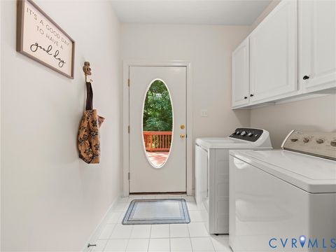 Tiny photo for 15724 Fire Light Place, Moseley, VA 23120 (MLS # 2612556)