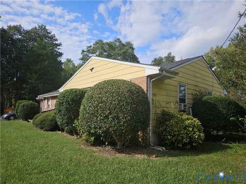 Tiny photo for 5200 County Drive, Disputanta, VA 23842 (MLS # 2625953)