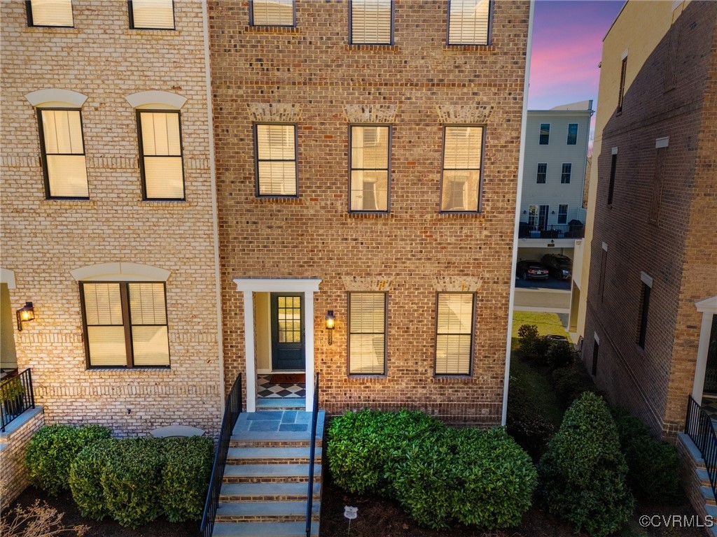 12352 Purbrook Walk