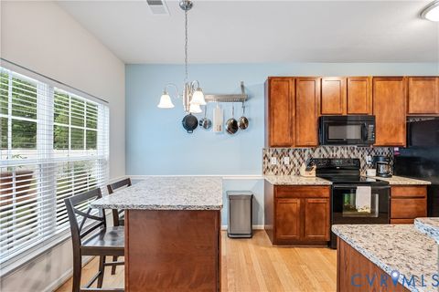 Tiny photo for 6852 Watch Harbour Circle, Hayes, VA 23072 (MLS # 2612398)