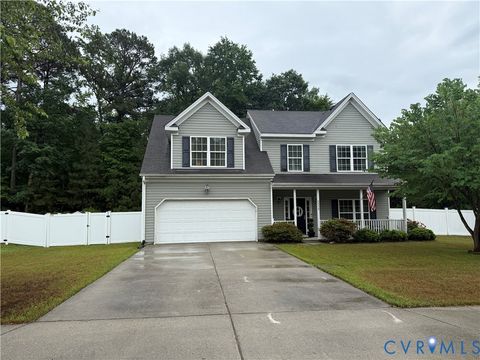 Photo of 6852 Watch Harbour Circle, Hayes, VA 23072 (MLS # 2612398)