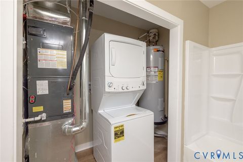 Tiny photo for 620 N 32nd Street, Richmond, VA 23223 (MLS # 2530528)