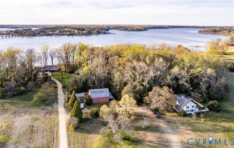 Tiny photo for 505 Manor House Lane, Cobbs Creek, VA 23050 (MLS # 2607140)