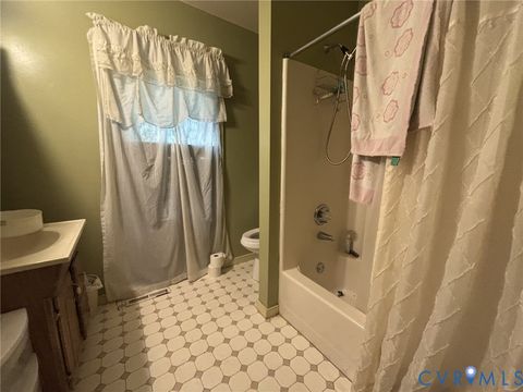 Tiny photo for 6424 Hackney Circle, North Chesterfield, VA 23234 (MLS # 2609901)