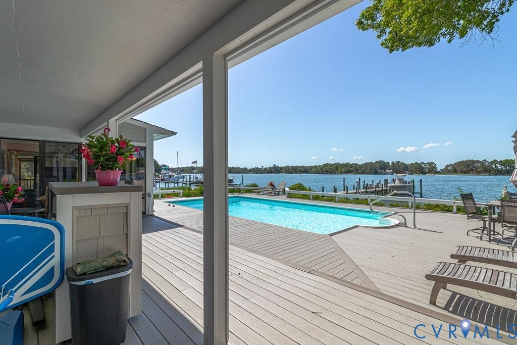 325 Deep Water Drive