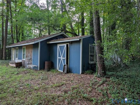 Tiny photo for 183 Greenway Drive, Hartfield, VA 23071 (MLS # 2619134)