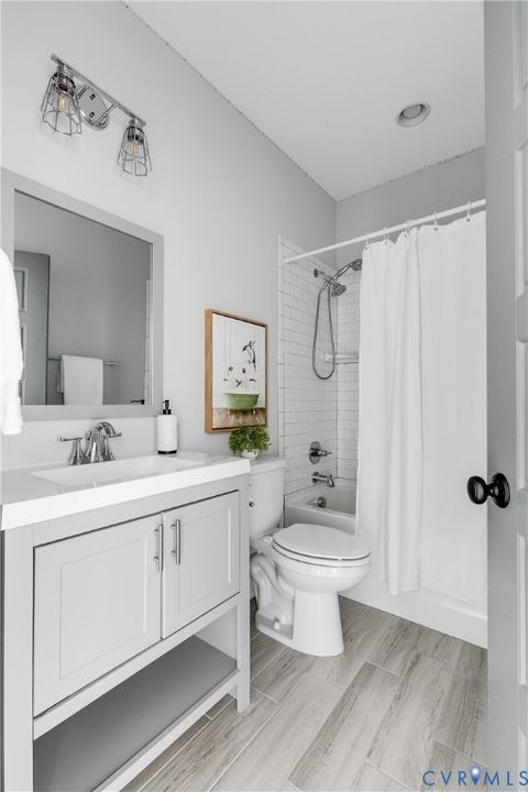 Tiny photo for 2015 1/2 Greenwood Avenue, Richmond, VA 23222 (MLS # 2609173)