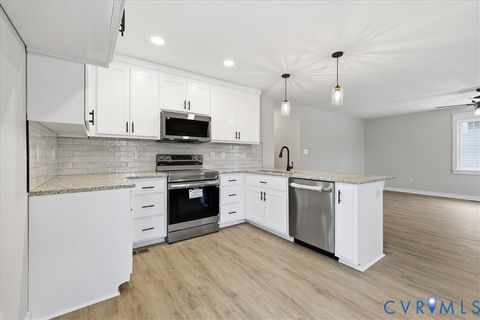 Tiny photo for 320 Maryland Avenue, Hopewell, VA 23860 (MLS # 2603595)