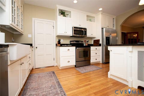 Tiny photo for 801 First Avenue, Farmville, VA 23901 (MLS # 2621857)