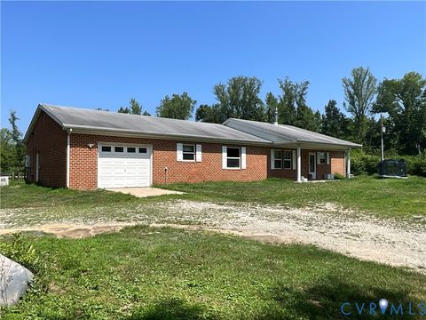 Photo of 17220 Royalton Road, Amelia Courthouse, VA 23002 (MLS # 2618119)