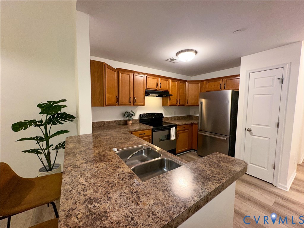 431 Old Colonial Way 302