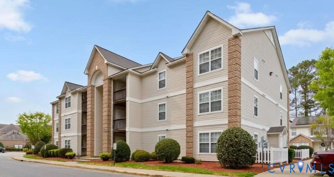 431 Old Colonial Way Unit 302