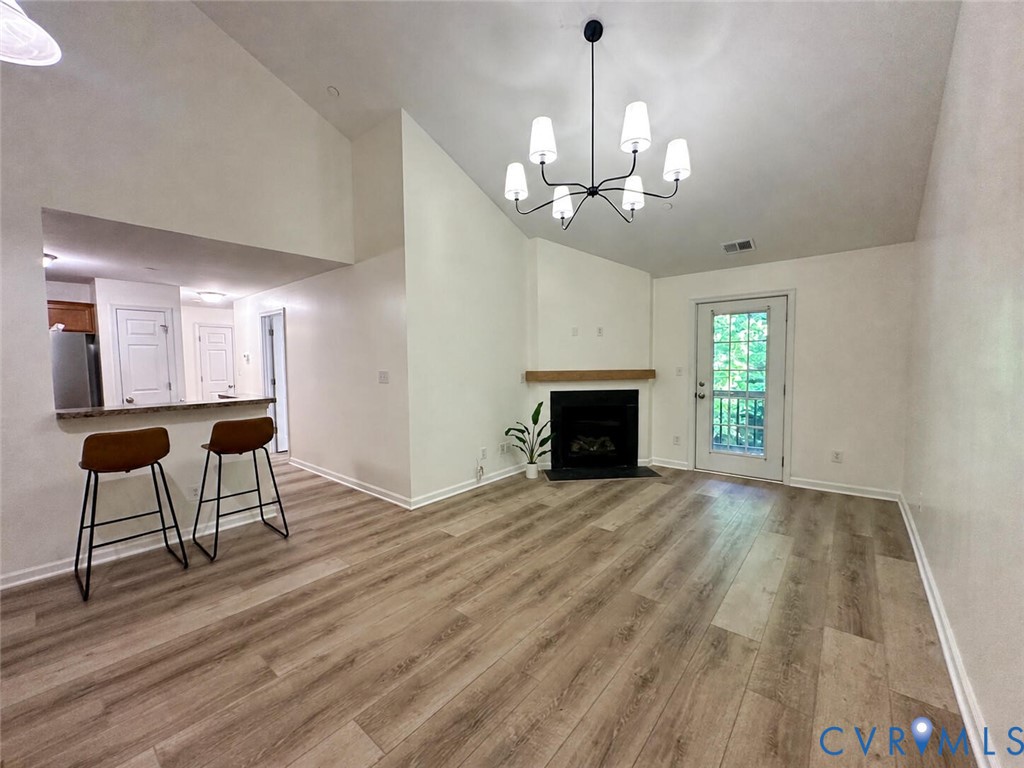 431 Old Colonial Way 302