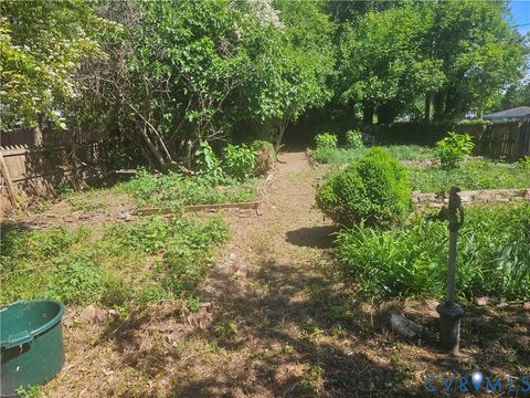 Tiny photo for 215 N 29th Street, Richmond, VA 23223 (MLS # 2612901)