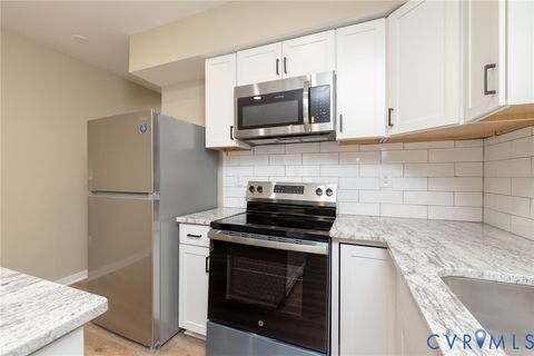 Tiny photo for 618 N 32nd Street, Richmond, VA 23223 (MLS # 2530529)