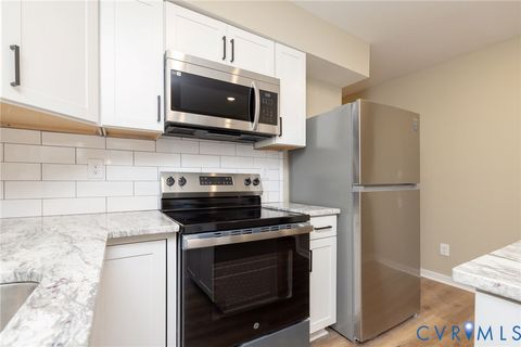 Tiny photo for 618 N 32nd Street, Richmond, VA 23223 (MLS # 2530529)