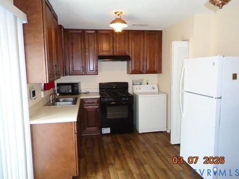 Tiny photo for 410 Adamson Street St, Henrico, VA 23075 (MLS # 2605575)