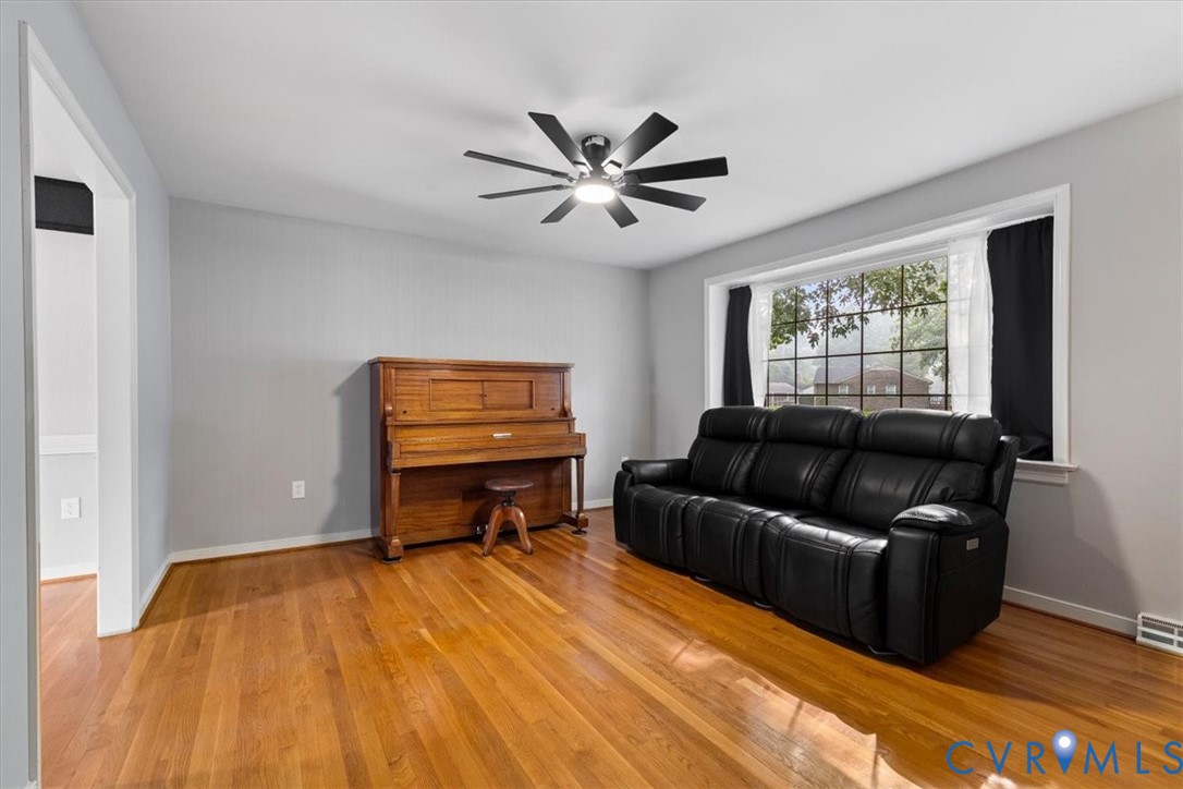 1925 Forestdale Drive