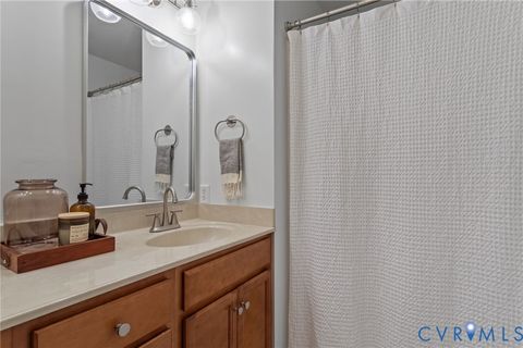Tiny photo for 510 N 28th Street, Richmond, VA 23223 (MLS # 2609174)