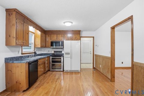 Tiny photo for 4001 Lakeview Road, South Chesterfield, VA 23803 (MLS # 2611052)