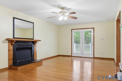Tiny photo for 4001 Lakeview Road, South Chesterfield, VA 23803 (MLS # 2611052)
