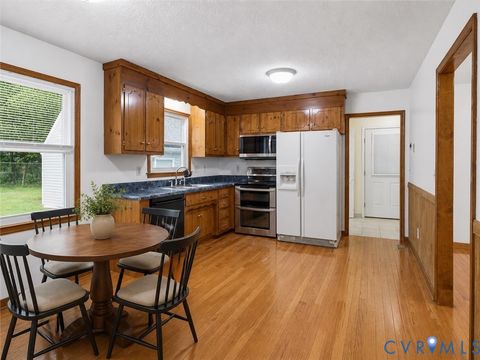 Tiny photo for 4001 Lakeview Road, South Chesterfield, VA 23803 (MLS # 2611052)
