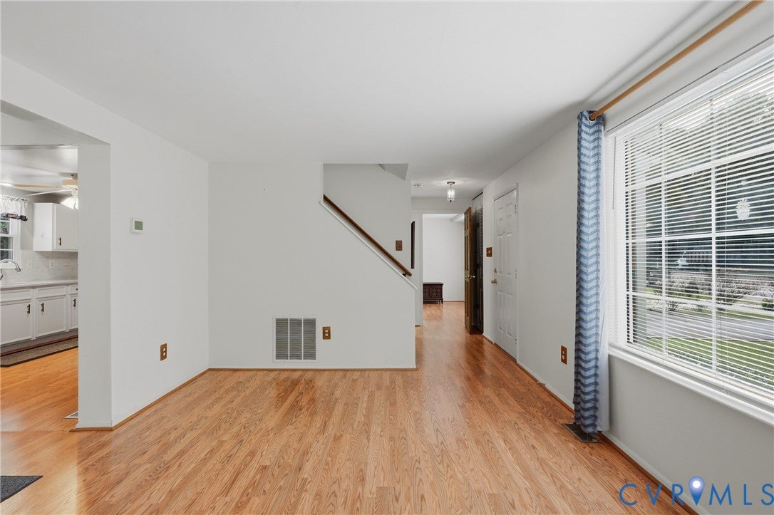 10106 Spinning Wheel Way