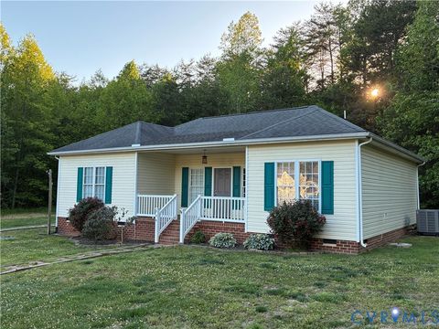 Photo of 269 Willow Farm Lane, Bumpass, VA 23024 (MLS # 2612432)