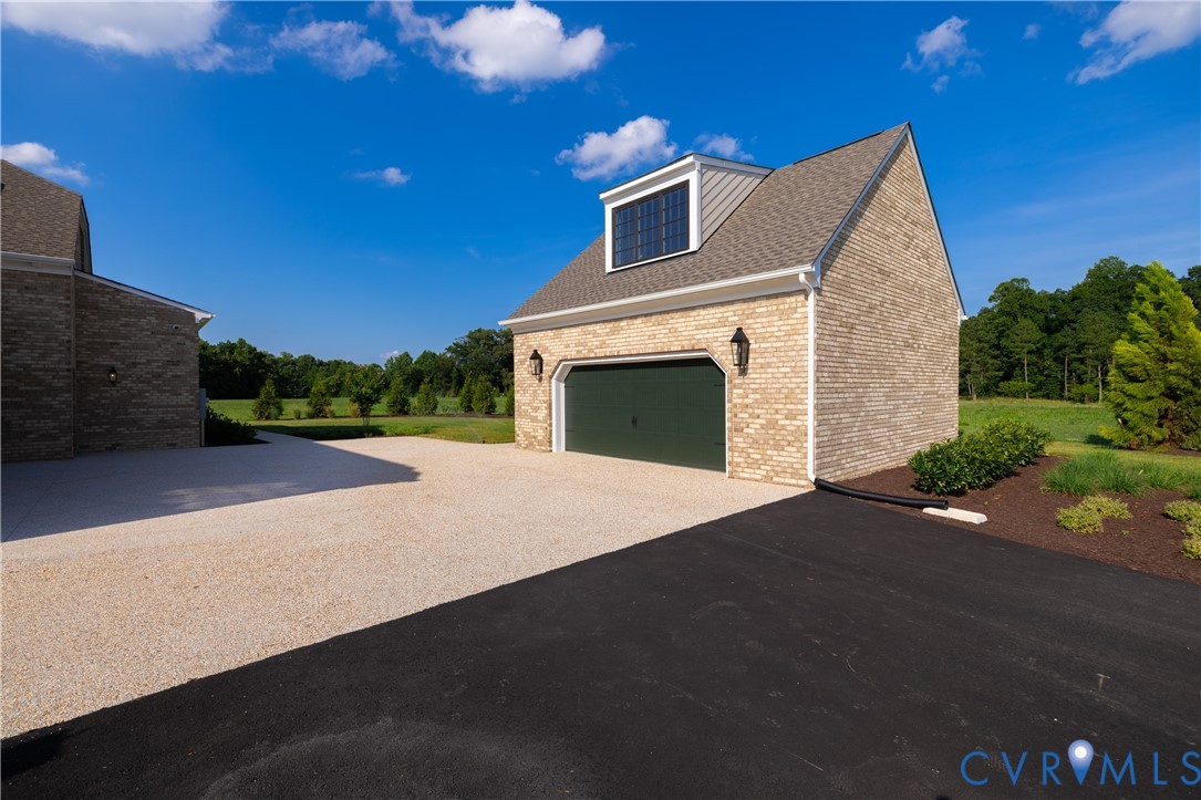 8276 Mount Eagle Road