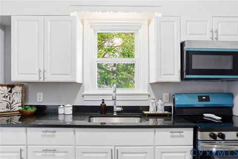 Tiny photo for 2311 Richmond Avenue, Petersburg, VA 23803 (MLS # 2612333)