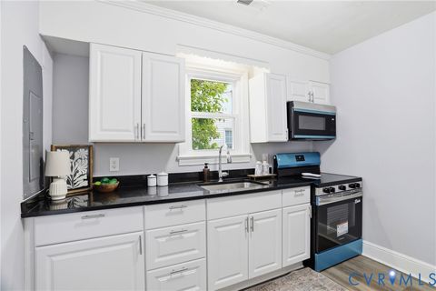 Tiny photo for 2311 Richmond Avenue, Petersburg, VA 23803 (MLS # 2612333)