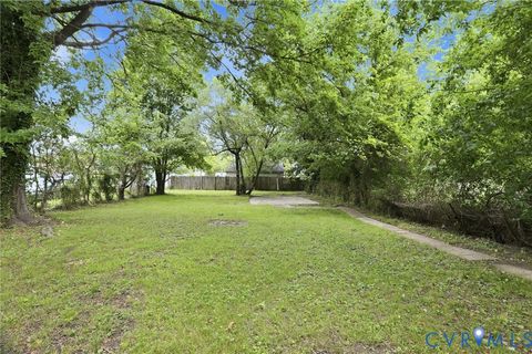 Tiny photo for 2311 Richmond Avenue, Petersburg, VA 23803 (MLS # 2612333)