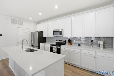 Tiny photo for 3813 Maze Runner Drive, Midlothian, VA 23112 (MLS # 2612727)