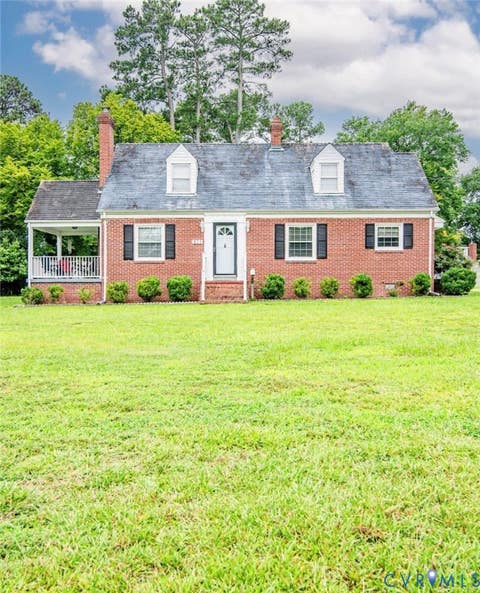 Photo of 421 Laurel Street, Emporia, VA 23847 (MLS # 2621242)