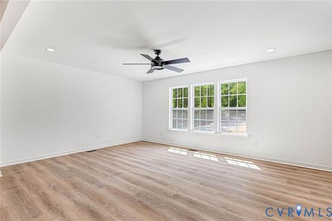 Tiny photo for 120 W New Providence Drive, Ruther Glen, VA 22546 (MLS # 2614814)