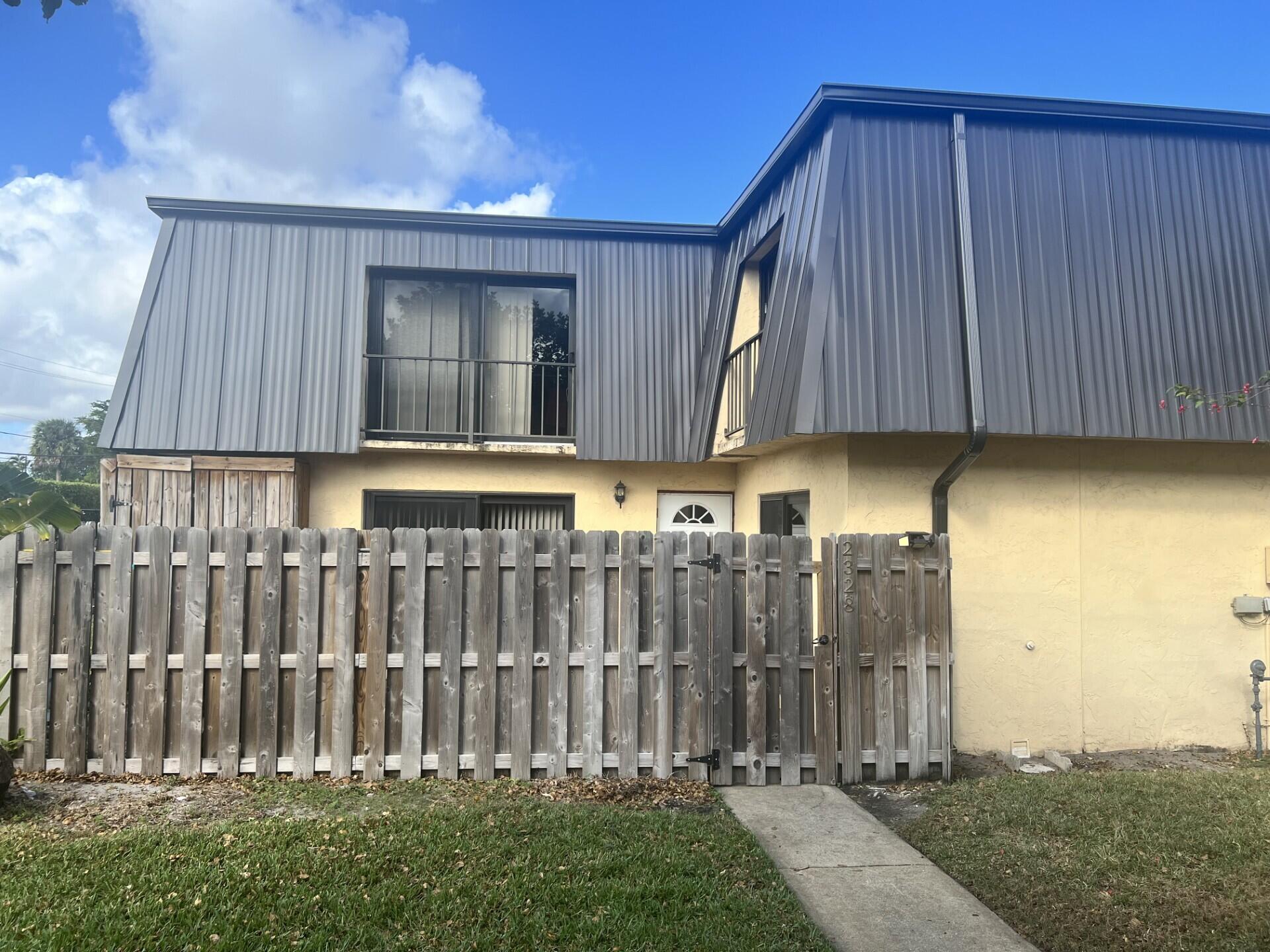 2328 Waterside Drive, Lake Worth, Palm Beach County, Florida - 2 Bedrooms  
2.5 Bathrooms - 