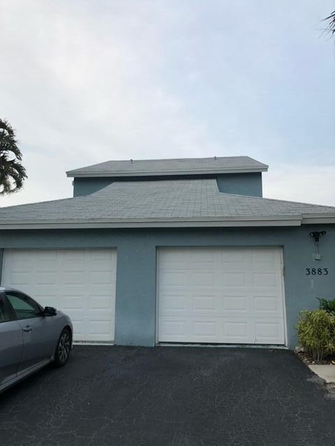 3883 Island Club Circle, Lake Worth, Palm Beach County, Florida - 3 Bedrooms  
2.5 Bathrooms - 