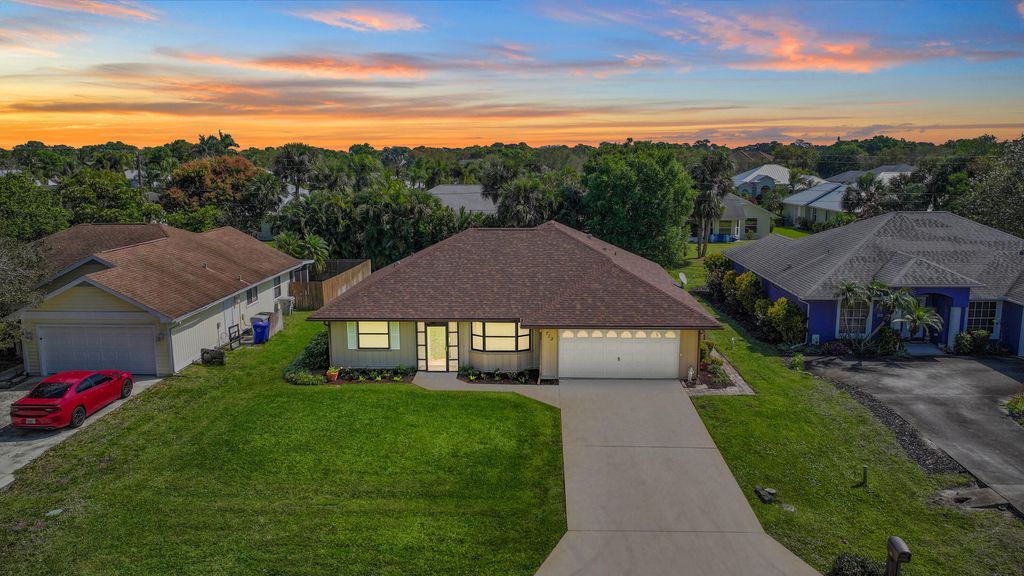 Photo of 713 24th Square, Vero Beach, FL 32962 (MLS # RX-11129496)