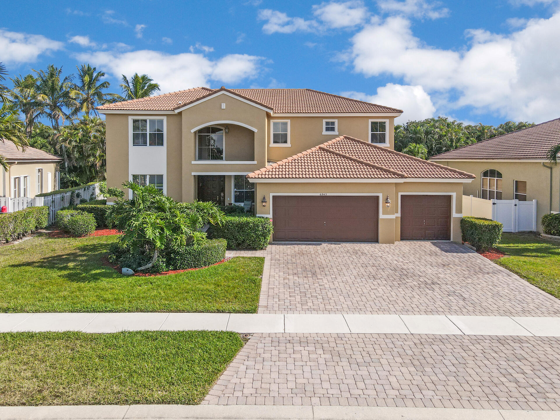Property for Sale at 6945 Finamore Circle, Lake Worth, Palm Beach County, Florida - Bedrooms: 5 
Bathrooms: 3  - $829,000