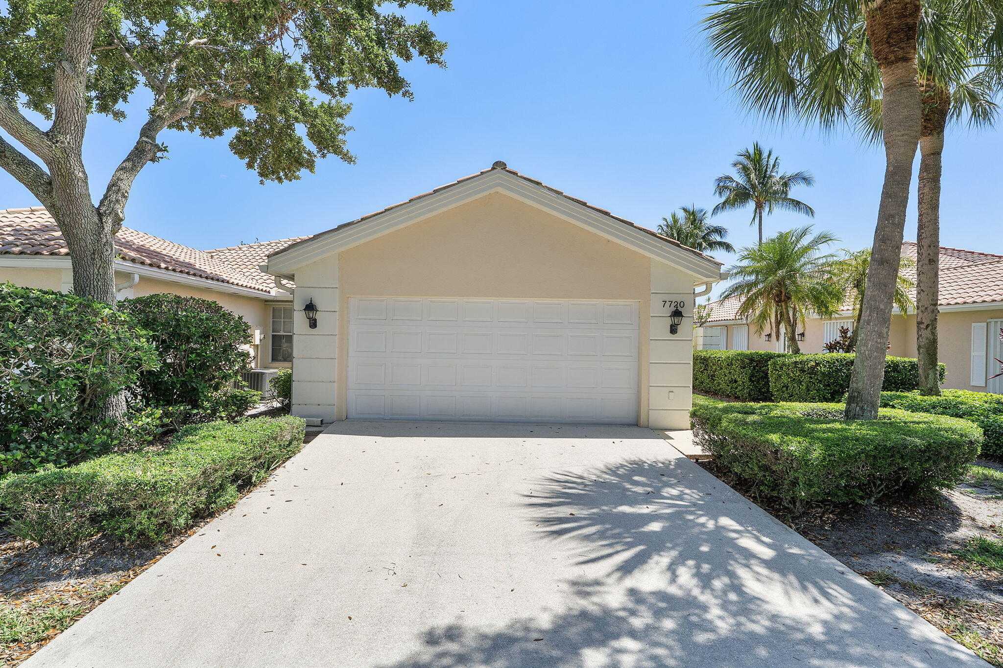 Property for Sale at 7720 Pine Island Way, West Palm Beach, Palm Beach County, Florida - Bedrooms: 2 
Bathrooms: 2  - $420,000