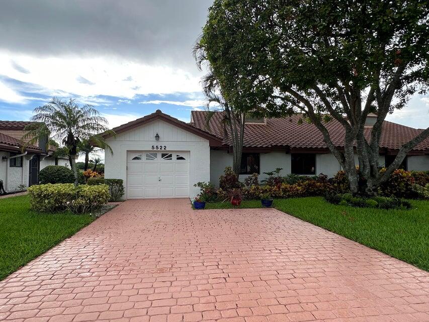 5522 San Marino Way, Lake Worth, Palm Beach County, Florida - 3 Bedrooms  
2.5 Bathrooms - 