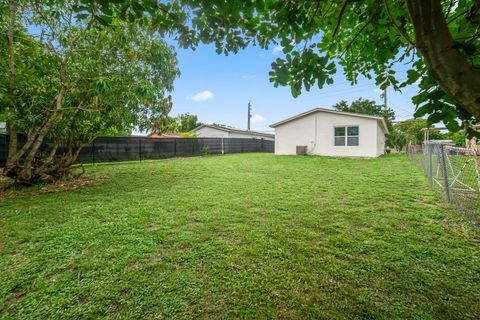 Tiny photo for 2961 NW 26th Street NW, Oakland Park, FL 33311 (MLS # RX-11119458)