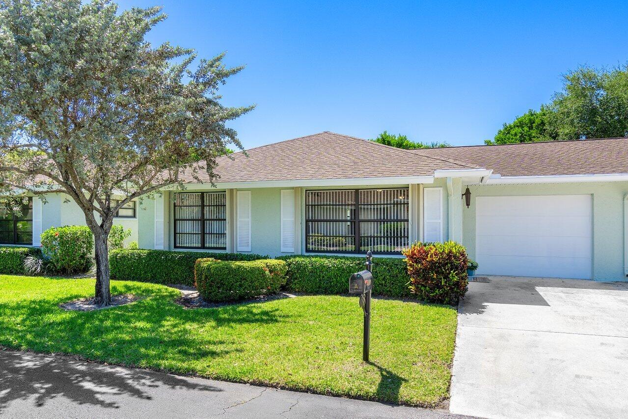 Property for Sale at 9805 Walnut Tree Way A, Boynton Beach, Palm Beach County, Florida - Bedrooms: 2 
Bathrooms: 2  - $279,900