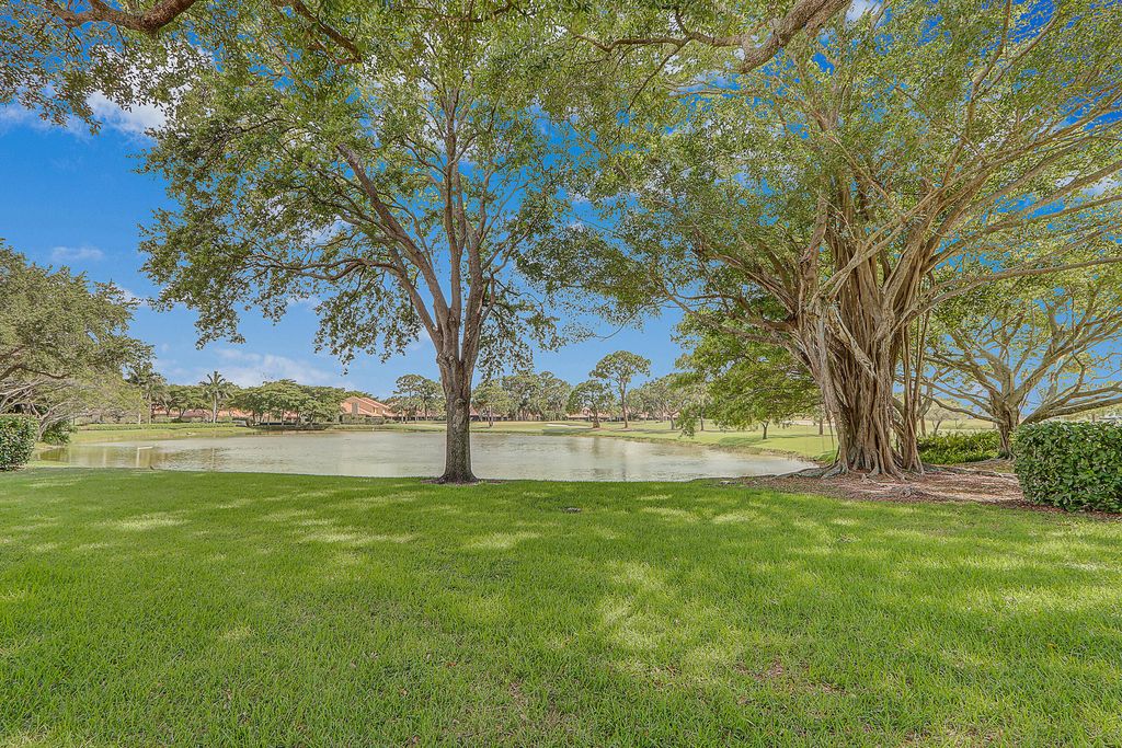 Photo of 1116 11th Terrace, Palm Beach Gardens, FL 33418 (MLS # RX-10992629)