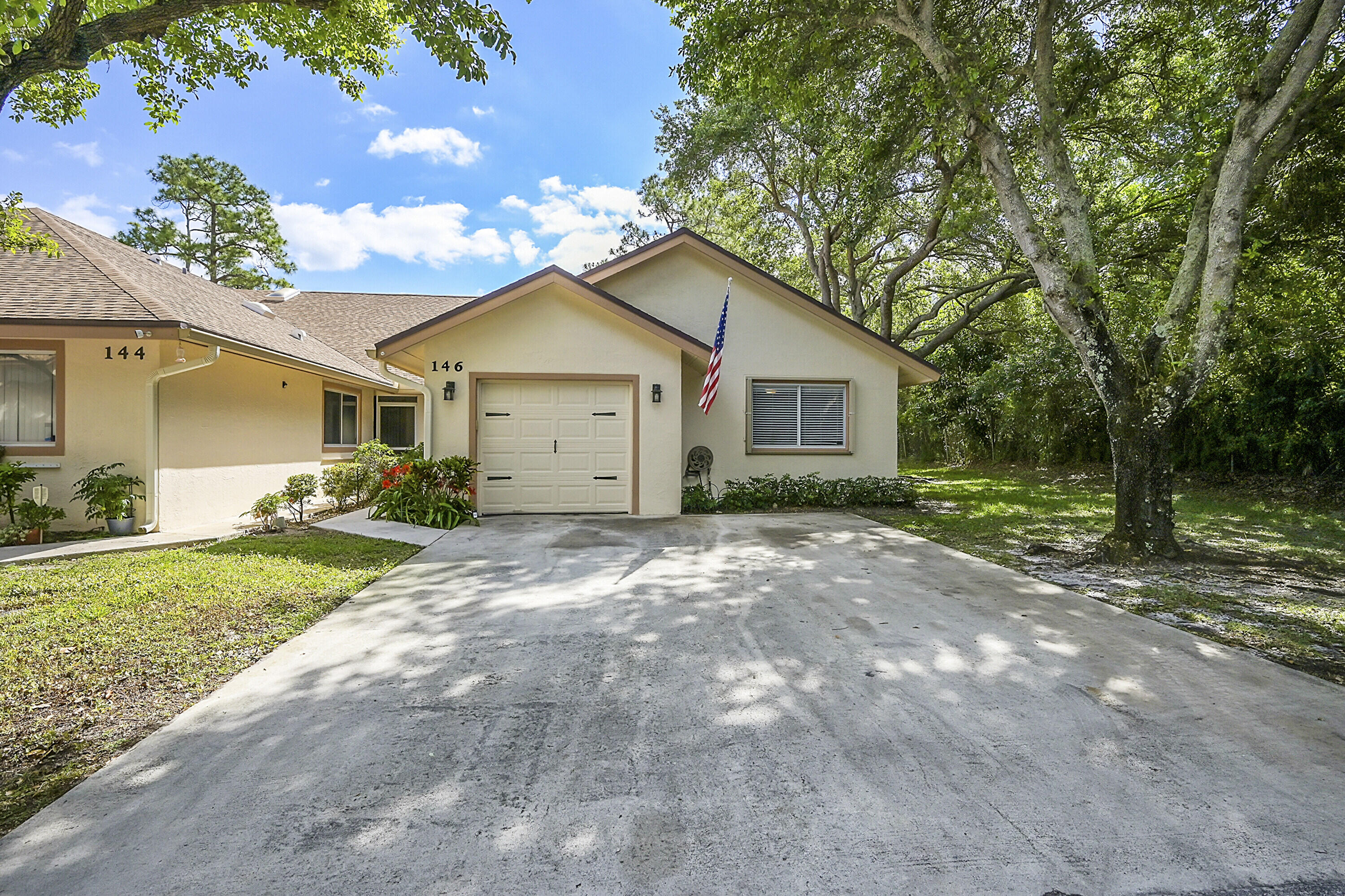 146 Paradise Crescent Cres, Royal Palm Beach, Palm Beach County, Florida - 3 Bedrooms  
2 Bathrooms - 