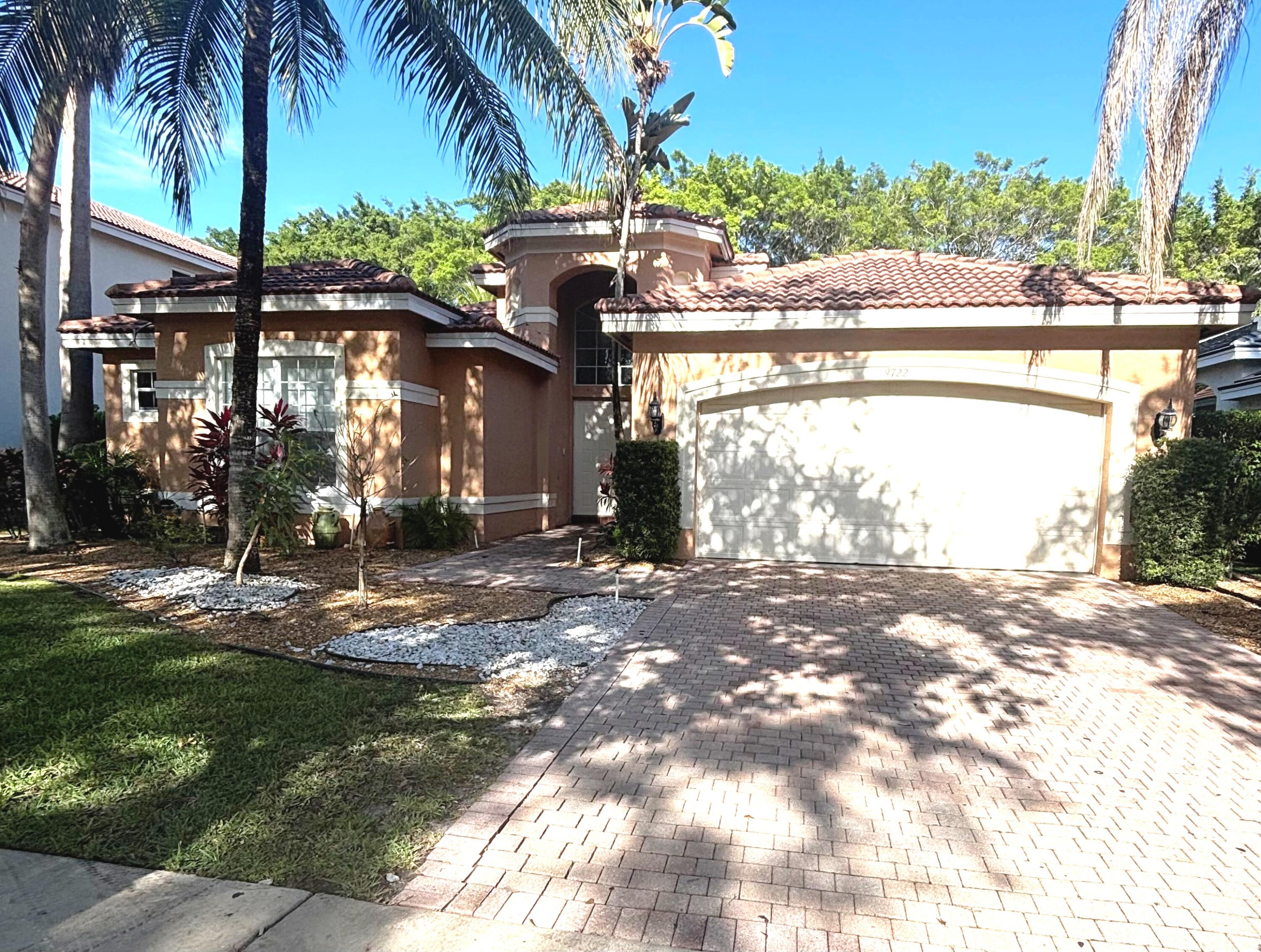 Property for Sale at 9722 Napoli Woods Lane, Delray Beach, Palm Beach County, Florida - Bedrooms: 4 
Bathrooms: 2.5  - $829,000