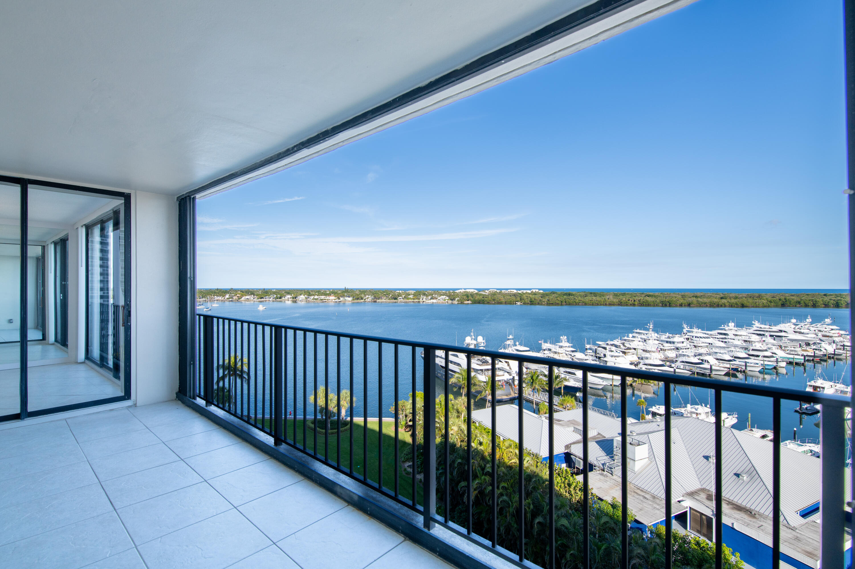 Property for Sale at 122 Lakeshore Drive 1134, North Palm Beach, Miami-Dade County, Florida - Bedrooms: 2 
Bathrooms: 2  - $649,900