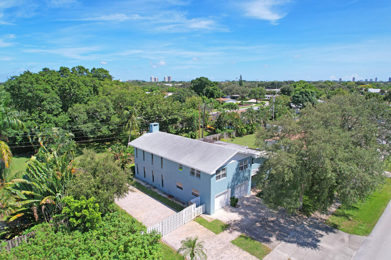 920 Lighthouse Drive, North Palm Beach, Miami-Dade County, Florida - 4 Bedrooms  
3 Bathrooms - 