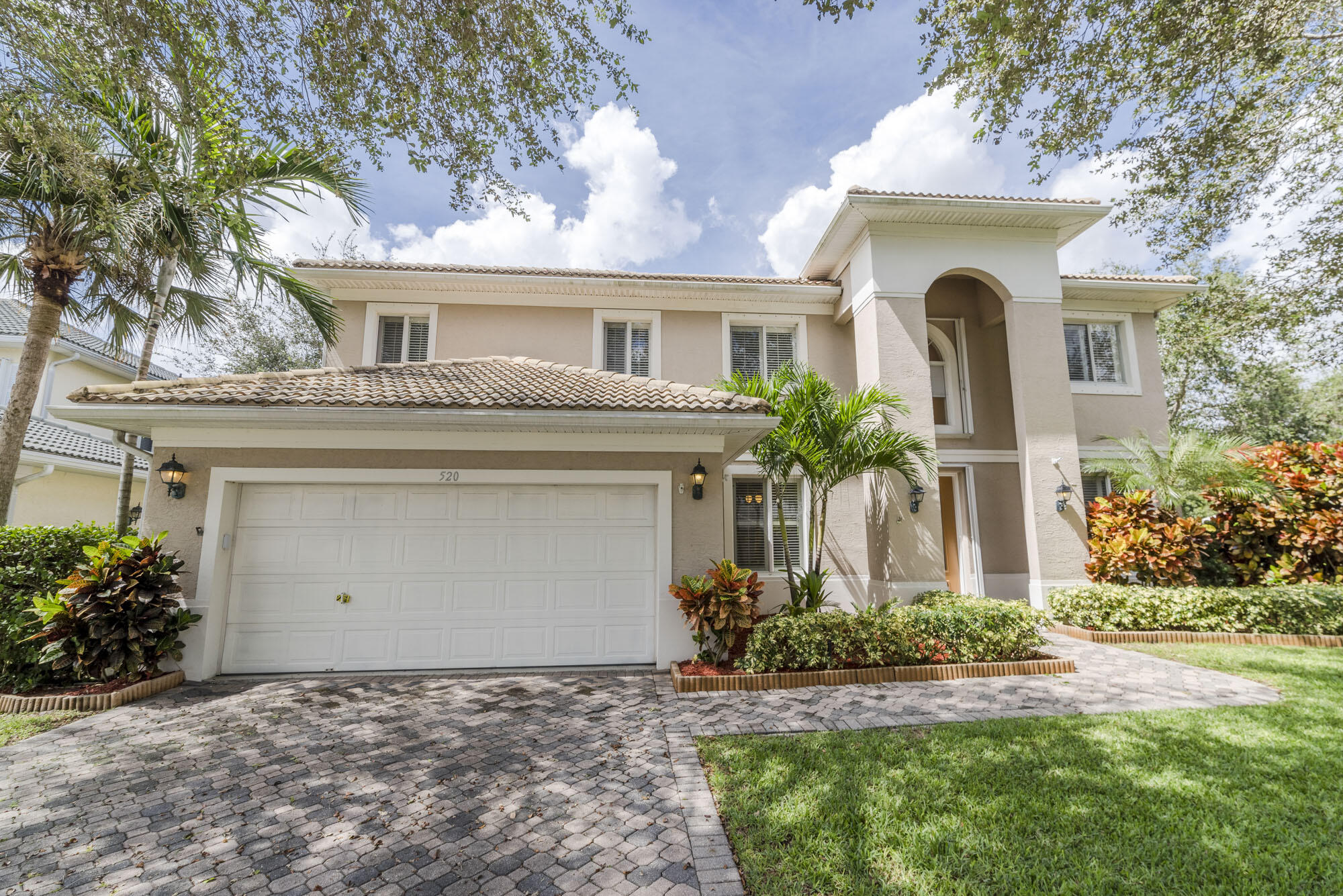 Property for Sale at 520 Quail Point, Jupiter, Palm Beach County, Florida - Bedrooms: 5 
Bathrooms: 3  - $1,190,000