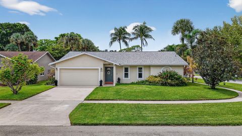 Photo of 21570 Kapok Circle, Boca Raton, FL 33433 (MLS # RX-11124304)